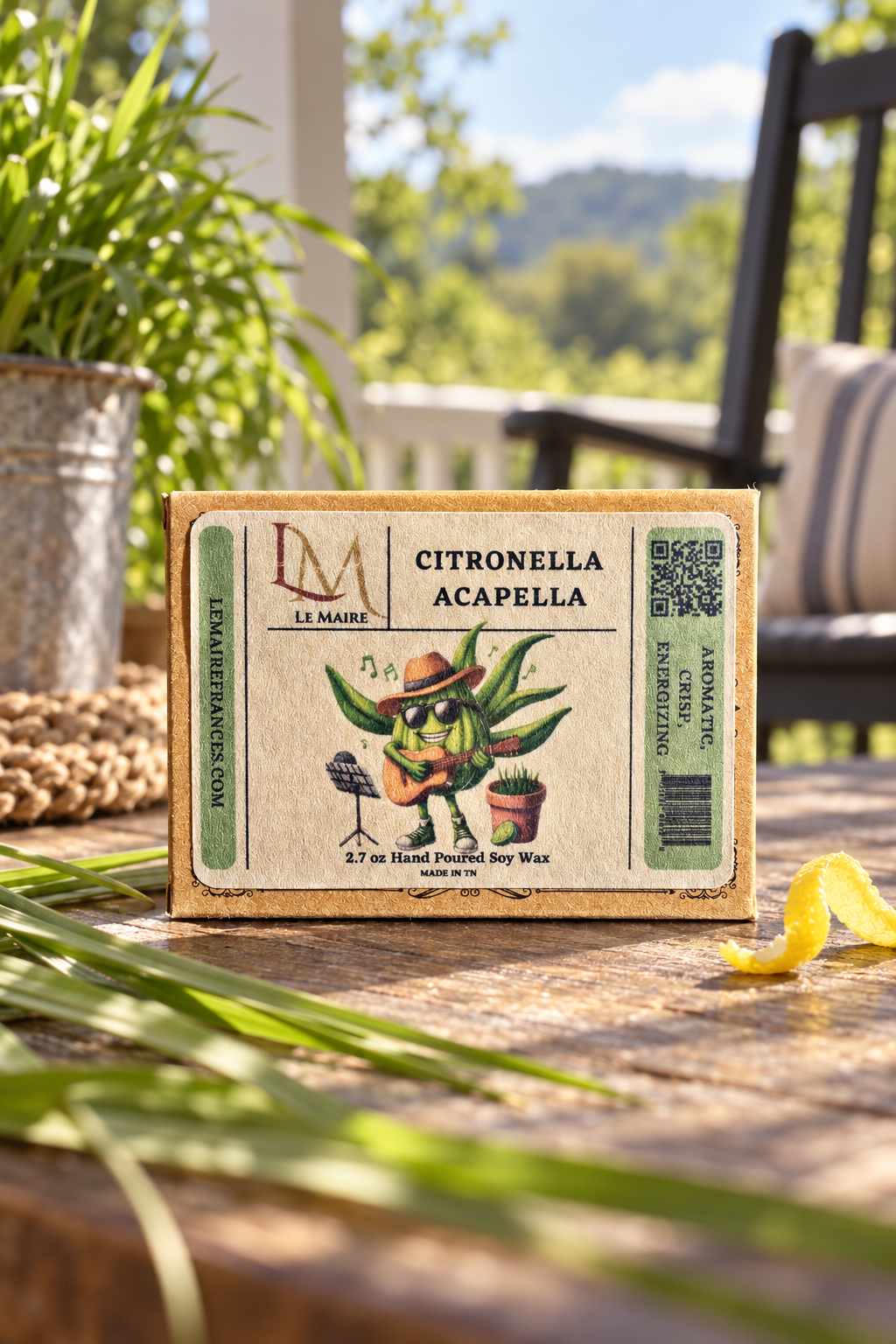 Citronella Acapella soy wax melt with bright lemon peel and fresh green herbs | Le Maire