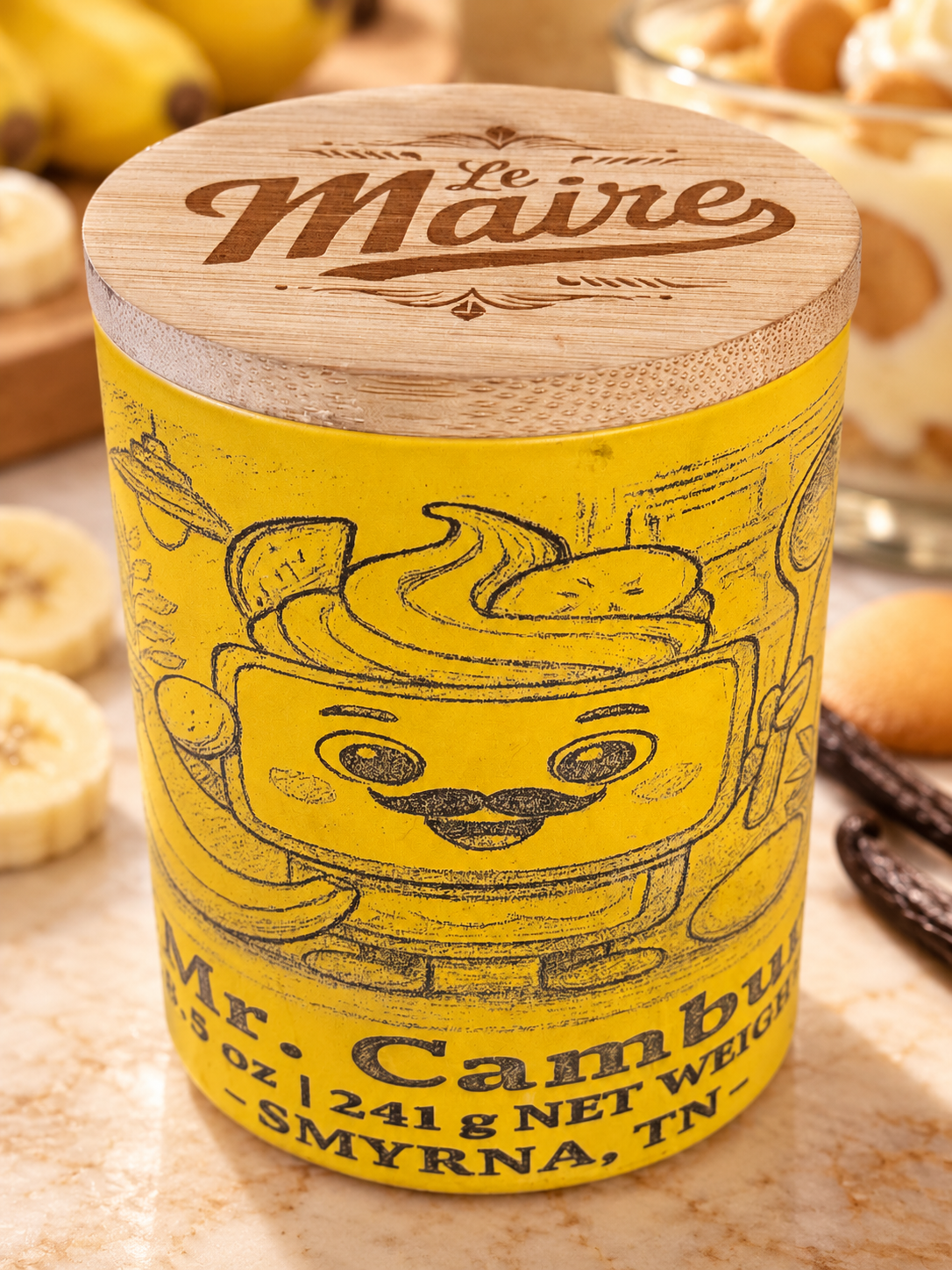 Mr. Cambur candle with banana pudding, banana and vanilla accents