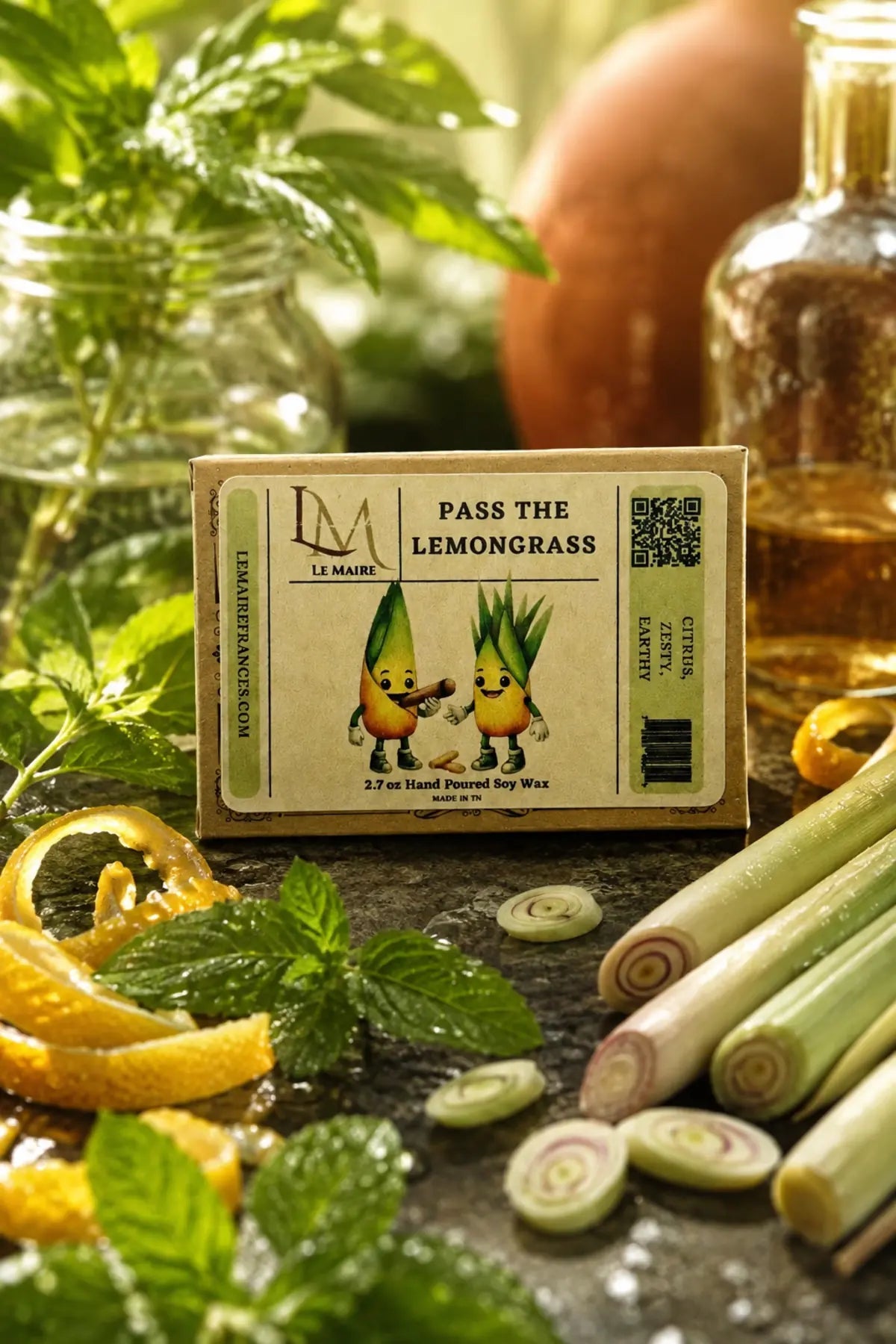 Pass the Lemongrass handmade soy wax melt with lemongrass, lemon peel and green herb artwork | Le Maire