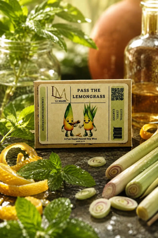 Pass the Lemongrass handmade soy wax melt with lemongrass, lemon peel and green herb artwork | Le Maire